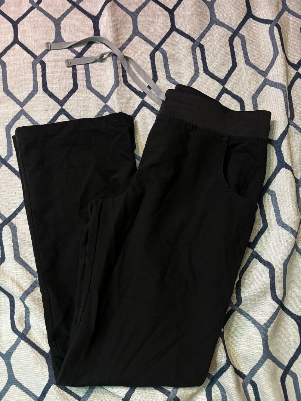 Figs Women’s Livingston Black Scrub Pants Size Small
